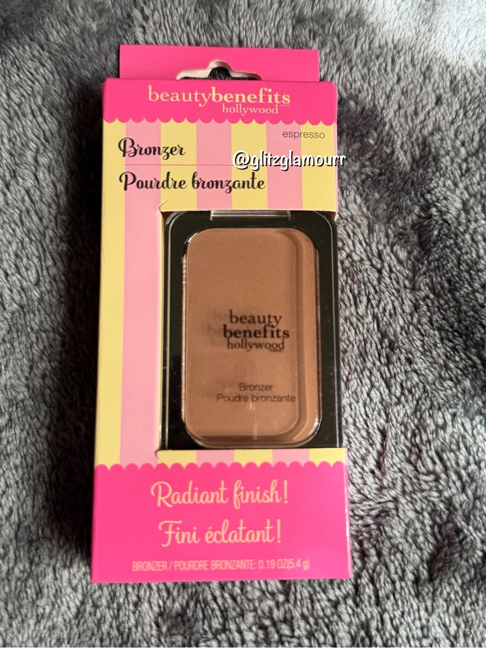 ✨BeautyBenefits Hollywood Radiant Finish Bronzer ✨